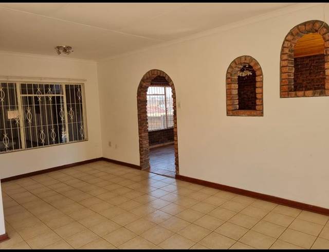 3 BEDROOM HOUSE FOR SALE IN MEYERVILLE
